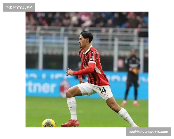 AC米兰2-2帕尔马,两球领先优势被追平 AC米兰2-2帕尔马,两球领先优势被追平